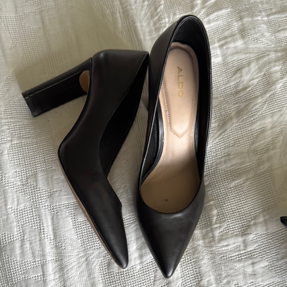 Aldo Leather Black Block Heel Pumps size 7.5